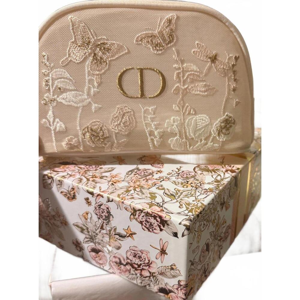 Dior mother’s day makeup pouch 2025.